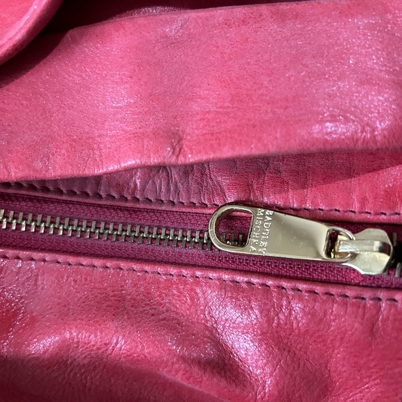 Badgley Mischka redish orange hobo shoulder bag NWT small scratch(refer to pics) - Picture 3 of 5